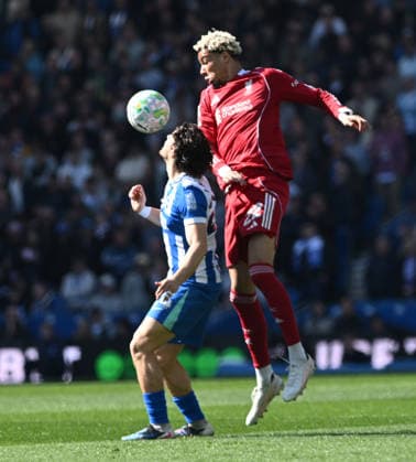 Hugo Ekitike of Liverpool challenges for the ball before going off injured ion the first half during the Premier League match between Brighton and Hove Albion and Liverpool at the American Express Stadium , Brighton , UK - 21st March 2026 Brighton & Hove Albion vs Liverpool Premier League Football, Amex Stadium, Sussex, United Kingdom - 21 Mar 2026Brighton Amex Stadium Sussex United Kingdom Editorial use only. No merchandising. For Football images FA and Premier League restrictions apply inc. no internet mobile usage without FAPL license - for details contact Football Dataco  Copyright: xSimonxDack TPI Shutterstockx 16784403ay