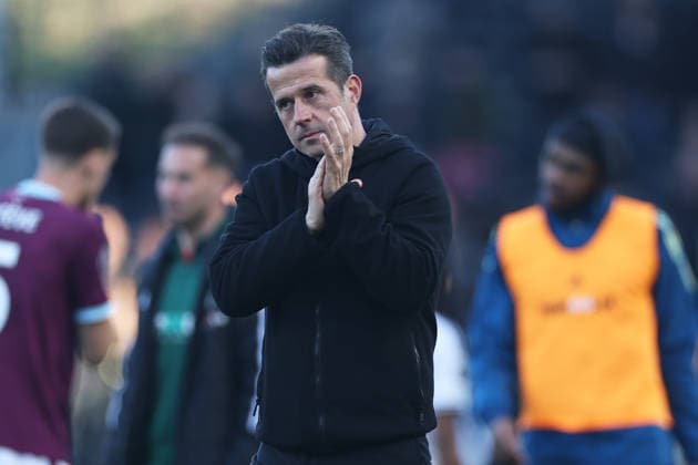 Fulham v Burnley - Premier League Fulham s Head Coach, Marco Silva, thanks the supporters after the Premier League match between Fulham and Burnley at Craven Cottage in London, on March 21, 2026. London Greater London United Kingdom  Copyright: xMIxNewsx originalFilename:fletcher-fulhamvs260321_npJ9L.jpg