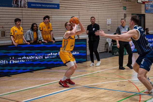 Lucas Mayer (Bozic Estriche Knights Kirchheim, 08), GER, Bozic Estriche Knights Kirchheim vs VfL SparkassenStars Bochum, BARMER 2. Basketball Bundesliga, 28. Spieltag, Saison 2025 2026, 21.03.2026 GER, Bozic Estriche Knights Kirchheim vs VfL SparkassenStars Bochum, BARMER 2. Basketball Bundesliga, 28. Spieltag, Saison 2025 2026, 21.03.2026 Kirchheim unter Teck Copyright: xEibner-Pressefoto SilasxKunzx EP_SKZ