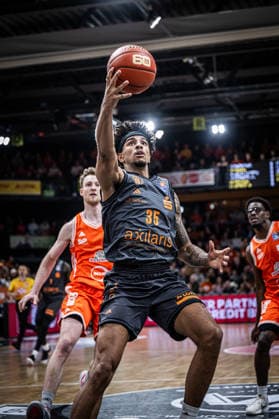 1. Basketball Bundesliga, easyCredit BBL, Saison 2025 2026, Herren, Hauptrunde, 25. Spieltag, 21.03.2026, RASTA Vechta - NINERS Chemnitz Roman Bedime ( 35 - NINERS Chemnitz) in Aktion Vechta RASTA Dome Niedersachsen Deutschland