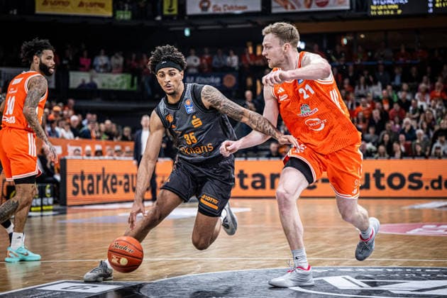 1. Basketball Bundesliga, easyCredit BBL, Saison 2025 2026, Herren, Hauptrunde, 25. Spieltag, 21.03.2026, RASTA Vechta - NINERS Chemnitz Roman Bedime ( 35 - NINERS Chemnitz) in Aktion Vechta RASTA Dome Niedersachsen Deutschland