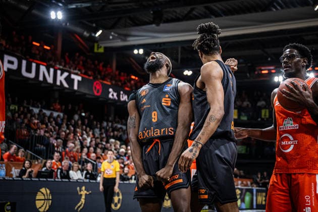 1. Basketball Bundesliga, easyCredit BBL, Saison 2025 2026, Herren, Hauptrunde, 25. Spieltag, 21.03.2026, RASTA Vechta - NINERS Chemnitz John Newman III ( 9 - NINERS Chemnitz) zeigt Emotionen während der Partie Vechta RASTA Dome Niedersachsen Deutschland