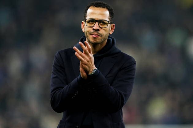Premier League: Everton v Chelsea Liam Rosenior manager of Chelsea claps fans dejected after 3-0 defeat after the Premier League match Everton vs Chelsea at Hill Dickinson Stadium, Liverpool, United Kingdom on 21 March 2026 (Photo by Jorge Horsted News Images) Liverpool Hill Dickinson Stadium Merseyside United Kingdom Copyright: xJorgexHorsted NewsxImagesx