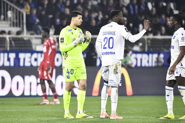 FOOTBALL : AJ Auxerre vs Stade Brestois 29 - Ligue 1 - JournÃ e 27 - 21 03 2026 ThÃ o de Percin (AJ Auxerre) Sinaly DiomandÃ (AJ Auxerre) AuxerreFrance  Copyright: xBaptistexAutissierx