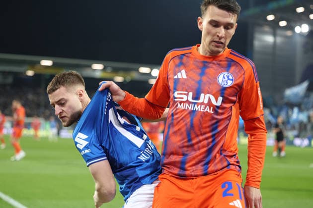 21.03.2026, xrekx, Fussball 2.Bundesliga, SV Darmstadt 98 - FC Schalke 04 v.l. Fabian Nürnberger Nuernberger (SV Darmstadt 98) Dejan Ljubicic (FC Schalke 04) Zweikampf, Aktion, action, battle for the ball (DFL DFB REGULATIONS PROHIBIT ANY USE OF PHOTOGRAPHS as IMAGE SEQUENCES and or QUASI-VIDEO) Darmstadt
