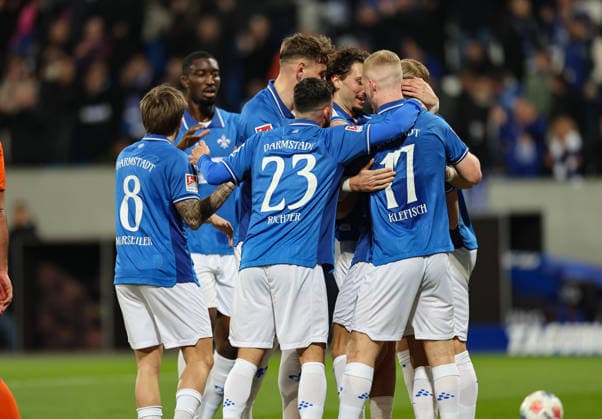 21.03.2026, Fussball 2. Bundesliga, SV Darmstadt 98 - FC Schalke 04, v.l., Torjubel zum aberkannten Treffer zum 1:0 durch Fabian Nürnberger (SV Darmstadt 98), Goal celebration, celebrate the goal DFL DFB REGULATIONS PROHIBIT ANY USE OF PHOTOGRAPHS AS IMAGE SEQUENCES AND OR QUASI-VIDEO. xdcx
