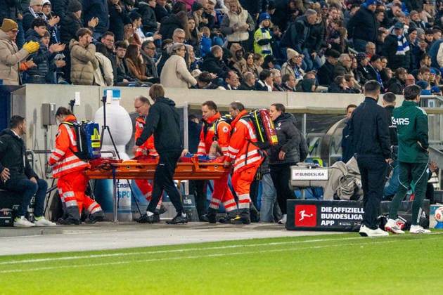 2. Bundesliga: SV Darmstadt 98 vs FC Schalke 04, Merck-Stadion am Böllenfalltor, 21.03.2026 Verletzung von Luca Marseiler (SV Darmstadt 98, 8) 2. Bundesliga: SV Darmstadt 98 vs FC Schalke 04, Merck-Stadion am Böllenfalltor, 21.03.2026 DFB DFL REGULATIONS PROHIBIT ANY USE OF PHOTOGRAPHS AS IMAGE SEQUENCES AND OR QUASI-VIDEO.