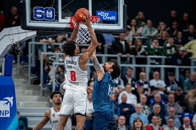 Spielaktion mit Marcel Keßen (15; MLP Academics Heidelberg) und Ibrahim Watson-Boye (2; BMA365 Bamberg Baskets), Demarcus Demonia (8; BMA365 Bamberg Baskets) in der Halle easyCredit BBL: MLP Academics Heidelberg – Bamberg Baskets Copyright: xSpeedshotx