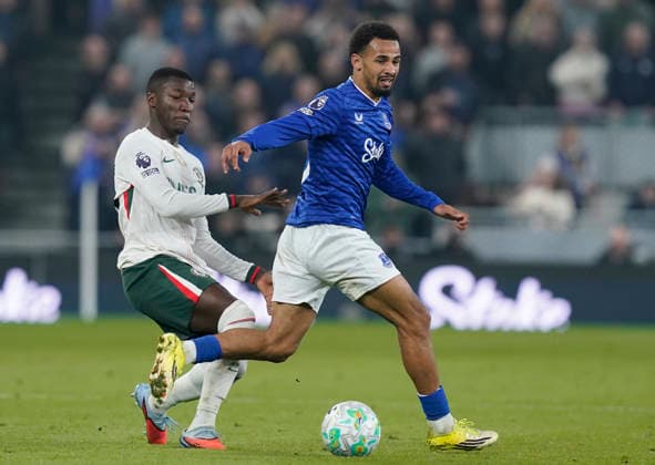 Liverpool, England, 21st March 2026. Iliman Ndiaye of Everton (R) is challenged by Moises Caicedo of Chelsea during the Everton vs Chelsea Premier League match at Hill Dickinson Stadium, Liverpool. Picture credit should read: Andrew Yates Sportimage EDITORIAL USE ONLY. No use with unauthorised audio, video, data, fixture lists, club league logos or live services. Online in-match use limited to 120 images, no video emulation. No use in betting, games or single club league player publications. SPI_039_AY_EVERTON_CHELSEA SPI-4630-0038