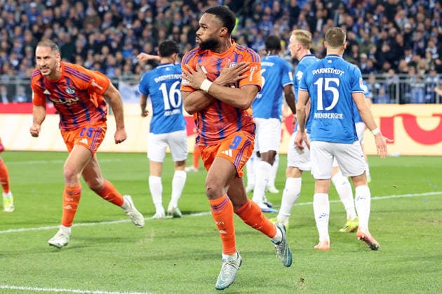 21.03.2026, xrekx, Fussball 2.Bundesliga, SV Darmstadt 98 - FC Schalke 04 v.l. Torjubel nach dem Tor zum celebrating the goal celebrate 0:1 durch Moussa Sylla (FC Schalke 04) (DFL DFB REGULATIONS PROHIBIT ANY USE OF PHOTOGRAPHS as IMAGE SEQUENCES and or QUASI-VIDEO) Darmstadt