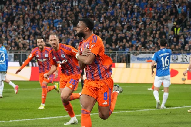 Deutschland: Fussball 2. Bundesliga 2025 26, 27. Spieltag - SV Darmstadt 98 vs FC Schalke 04 - Merck-Stadion am Böllenfalltor: Torjubel nach dem 1:0 für den FC Schalke 04 durch Moussa Sylla (Schalke 04, 9)