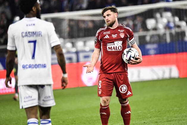 FOOTBALL : AJ Auxerre vs Stade Brestois 29 - Ligue 1 - JournÃ e 27 - 21 03 2026 Hugo Magnetti (Stade Brestois) AuxerreFrance  Copyright: xBaptistexAutissierx