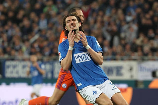 2025.03.21 xjfx Fussball 2.Bundesliga SV Darmstadt 98 - FC Schalke 04 v.l., Fraser Hornby (SV Darmstadt 98) enttaeuscht, enttaeuscht schauend, dissapointed, traurig, frustiert, frust, gefrustet (DFL DFB REGULATIONS PROHIBIT ANY USE OF PHOTOGRAPHS as IMAGE SEQUENCES and or QUASI-VIDEO)