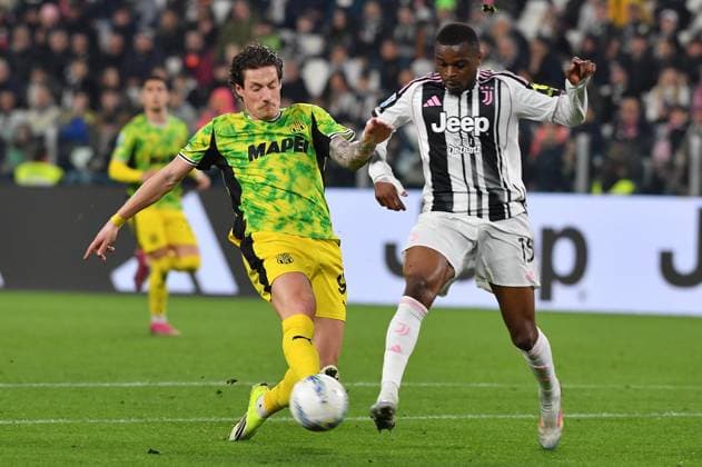 Foto IPP Massimo Rana Torino 21-03-2026 Calcio Campionato di Serie A 2025 2026 Juventus-Sassuolo nella foto pinamonti andrea e kalulu pierre Italy Photo Press - World Copyright italy ITALY  Copyright: xR4924_italyphotopressx