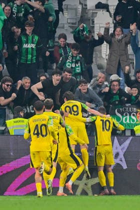 Sassuolo s Andrea Pinamonti celebrates after scoring a goal for his team during the Serie A soccer match between Juventus and Sassuolo at the Allianz Stadium in Turin, Italy - Saturday, March 21, 2026. - Soccer .  Copyright: xTanoxPecoraro LaPressex