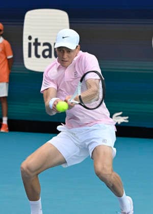 March 21, 2026, Miami Gardens, Florida, USA: Jannik Sinner (ITA) plays in 2nd round MenÃ¢â‚¬â ¢s Singles match at the Miami Open on March 21, 2026, at Hard Rock Stadium in Miami Gardens, Florida. 2026 Miami Open, Miami Gardens, USA - 21 Mar 2026  - ZUMAsd3_ 20260321_znp_sd3_022 Copyright: xMichelexEvexSandbergx