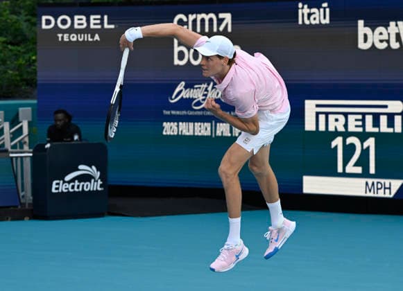 March 21, 2026, Miami Gardens, Florida, USA: Jannik Sinner (ITA) serves in 2nd round MenÃ¢â‚¬â ¢s Singles match at the Miami Open on March 21, 2026, at Hard Rock Stadium in Miami Gardens, Florida. Miami Gardens USA - ZUMAsd3_ 20260321_znp_sd3_021 Copyright: xMichelexEvexSandbergx