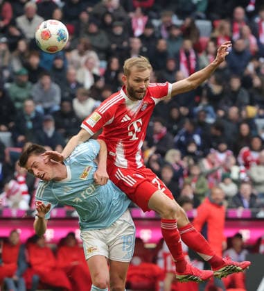 21.03.2026, 1. Bundesliga, FC Bayern Muenchen vs Union Berlin, Allianz Arena Muenchen, Fussball im Bild: Janik Haberer (Union Berlin) vs Konrad Laimer (FC Bayern Muenchen) *** 21 03 2026, 1 Bundesliga, FC Bayern Muenchen vs Union Berlin, Allianz Arena Muenchen, Soccer Sport, in the picture Janik Haberer Union Berlin vs Konrad Laimer FC Bayern Muenchen