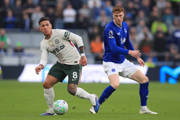 21st March 2026; Hill Dickinson Stadium, Liverpool, England; Premier League Football, Everton versus Chelsea; Enzo Fernandez of Chelsea wins the ball from Jake O& x2019;Brien of Everton  DavidxBlunsden Content restricted for UK based newspaper