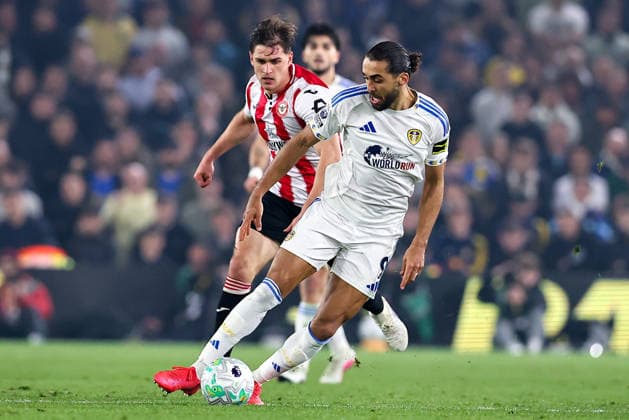 Leeds United v Brentford, Premier League Dominic Calvert-Lewin of Leeds United runs on the ball during the Leeds United v Brentford Premier League match at Elland Road, Leeds, England on 21 March 2026 Credit: Ryan Crockett Every Second Media Editorial use only. All images are copyright Every Second Media Limited. No images may be reproduced without prior permission. All rights reserved. Premier League and Football League images are subject to licensing agreements with Football DataCo Limited. see https: www.football-dataco.com Copyright: xIMAGO EveryxSecondxMediax ESM-1868-0076 RyanxCrockettx xEveryxSecondxMediax