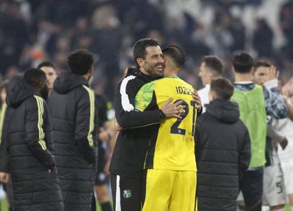 CALCIO - Serie A - Juventus FC vs US Sassuolo Fabio Grosso manager of US Sassuolo and Jay Idzes of US Sassuolo during the Italian Serie A, season 2025-2026, football match between Juventus FC and US Sassuolo on 21 March 2026, at Allianz Stadium, Turin, Italy. Photo, Nderim Kaceli Turin Italy  Copyright: xIPAxSport ABACAx