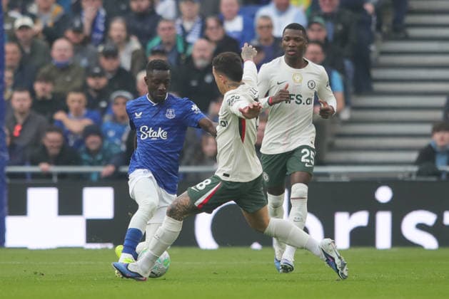 Everton v Chelsea, Premier League Idrissa Gana Gueye of Everton and Enzo Fernandez of Chelsea during the Premier League match between Everton and Chelsea at Hill Dickinson Stadium, Liverpool, UK on 21 March 2026. Liverpool Hill Dickinson Stadium Merseyside UK Editorial use only DataCo restrictions apply See www.football-dataco.com , Copyright: xAlunxRobertsx PSI-23944-0209