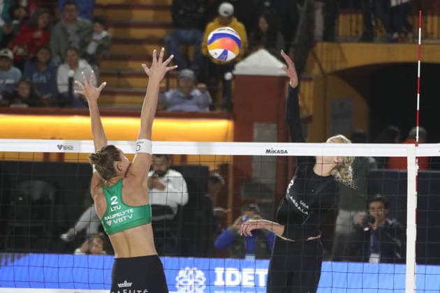 March 21, 2026, Tlaxcala, Ciudad de Mexico, Mexico: Alisa Batenhorts of United States spikes the ball against Aine Raupelyte of Lithuania during the Semifinals match of the 2026 Women s Volleyball World Beach Pro Tour between Lithuania and United States. on March 21, 2026 in Tlaxcala, Mexico. WomenÃ¢â‚¬â ¢S 2026 Volleyball World Beach Pro Tour- Semifinals  - ZUMAe321 20260321_zsa_e321_205 Copyright: xEssenexHernandezx