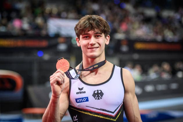 Timo Eder ( 427, GER) mit Goldmedaille im Bodenturnen 41. DTB Pokal, 22.03.2026, Stuttgart (Porsche Arena), GER 41. DTB Pokal, 22.03.2026, Stuttgart (Porsche Arena), GER Stuttgart *** Timo Eder 427, GER with gold medal in floor exercise 41 DTB Cup, 22 03 2026, Stuttgart Porsche Arena , GER 41 DTB Cup, 22 03 2026, Stuttgart Porsche Arena , GER Stuttgart Copyright: xSandyxDinkelackerx EP_SDR