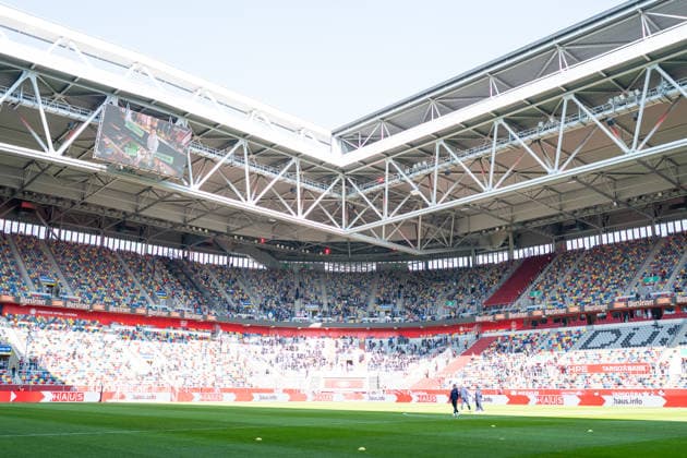 Deutschland: 2.Bundesliga 2025 26 Fortuna Düsseldorf vs Hertha BSC, 27. Spieltag - 22.03.2026 - MERKUR SPIEL-ARENA (Düsseldorf): Das Stadion von ihnen mit Blick auf das Spielfeld - Sportstätte