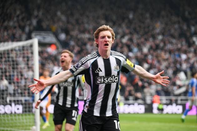 Anthony Gordon of Newcastle United celebrates scoring their first goal Newcastle United v Sunderland, Premier League, Football, St James Park, Newcastle, UK - 22 Mar 2026Newcastle St James Park United Kingdom EDITORIAL USE ONLY No use with unauthorised audio, video, data, fixture lists, club league logos or live services. Online in-match use limited to 120 images, no video emulation. No use in betting, games or single club league player publications. Copyright: xRichardxLee Shutterstockx 16783326am