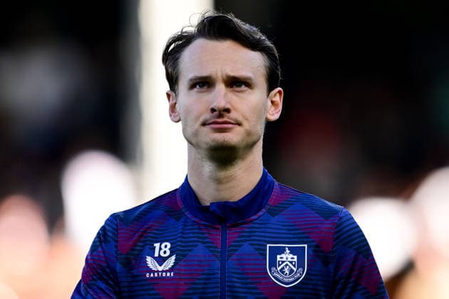 Fulham v Burnley, Premier League Burnley defender Hjalmar Ekdal (18) during the Premier League match between Fulham and Burnley at Craven Cottage, London, UK on 21 March 2026. London Craven Cottage Greater London UK Editorial use only DataCo restrictions apply See www.football-dataco.com , Copyright: xDennisxGoodwinx PSI-23930-0093