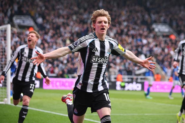 Newcastle United v Sunderland - Premier League Anthony Gordon of Newcastle United celebrates 1st goal during the Premier League match between Newcastle United and Sunderland at St James Park on March 22, 2026 in Newcastle upon Tyne, England. WARNING! This Photograph May Only Be Used For Newspaper And Or Magazine Editorial Purposes. May Not Be Used For Publications Involving 1 player, 1 Club Or 1 Competition Without Written Authorisation From Football DataCo Ltd. For Any Queries, Please Contact Football DataCo Ltd on +44 (0) 207 864 9121 Newcastle upon Tyne St. James Park England United Kingdom Copyright: xAllstarxPicturexLibraryxLtdx