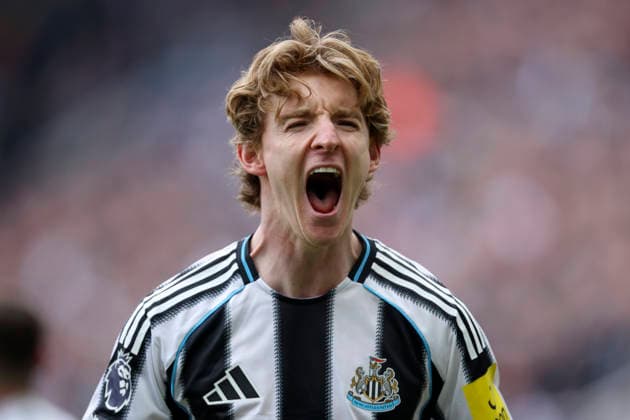 Newcastle United v Sunderland - Premier League Anthony Gordon of Newcastle United celebrates 1st goal during the Premier League match between Newcastle United and Sunderland at St James Park on March 22, 2026 in Newcastle upon Tyne, England. WARNING! This Photograph May Only Be Used For Newspaper And Or Magazine Editorial Purposes. May Not Be Used For Publications Involving 1 player, 1 Club Or 1 Competition Without Written Authorisation From Football DataCo Ltd. For Any Queries, Please Contact Football DataCo Ltd on +44 (0) 207 864 9121 Newcastle upon Tyne St. James Park England United Kingdom Copyright: xAllstarxPicturexLibraryxLtdx