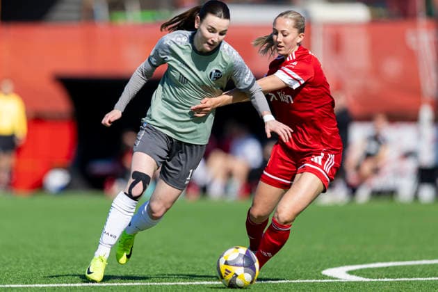 Regionalliga-Nordost Frauen: 1. FC Union Berlin II vs. 1. FFV Erfurt; Berlin; 22.03.2026 Lea Schrenk ( 19; 1. FFV Erfurt) gegen Silje Skaara Helgesen ( 2; 1. FC Union Berlin II) Regionalliga-Nordost Frauen: 1. FC Union Berlin II vs. 1. FFV Erfurt; Trainingszentrum Oberspree KR1; 22.03.2026 Copyright: xBEAUTIFULxSPORTS Duehringx