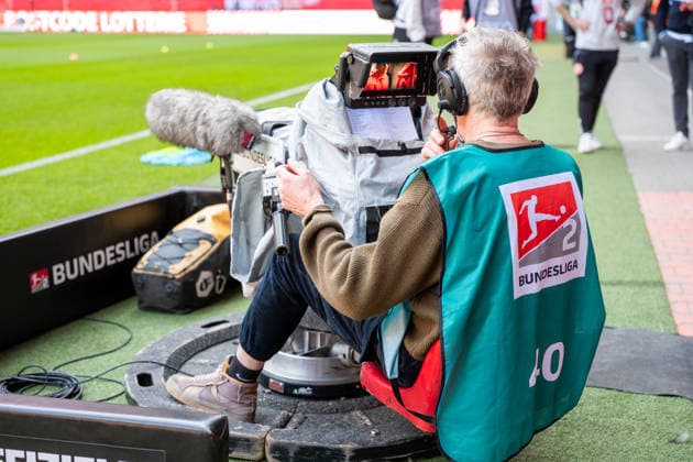 Deutschland: 2.Bundesliga 2025 26 Fortuna Düsseldorf vs Hertha BSC, 27. Spieltag - 22.03.2026 - MERKUR SPIEL-ARENA (Düsseldorf): Bundesliga-Kameramann, Medien