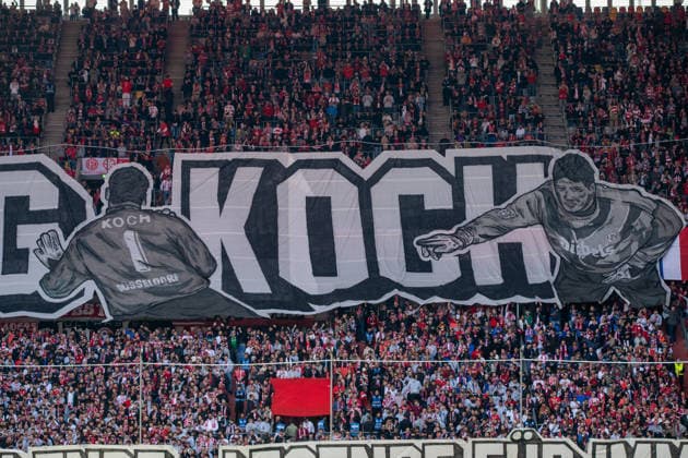 Deutschland: 2.Bundesliga 2025 26 Fortuna Düsseldorf vs Hertha BSC, 27. Spieltag - 22.03.2026 - MERKUR SPIEL-ARENA (Düsseldorf): Fahnen, Schals, Ultras, Tifo - Fortuna Düsseldorf