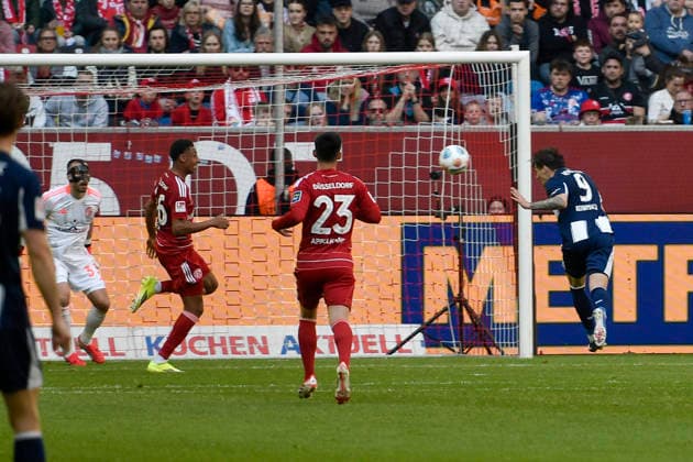 Dawid Kownacki (BSC 9) erzielt das Tor zum 1:3 22.03.2026 ¢ Fussball ¢ Fortuna Duesseldorf vs Hertha BSC, Merkur Spiel-Arena, Duesseldorf, DFB DFL REGULATIONS PROHIBIT ANY USE OF PHOTOGRAPHS AS IMAGE SEQUENCES AND OR QUASI-VIDE