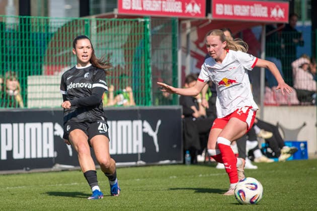 GER, Leipzig, Fußball, Google Pixel Frauen Bundesliga, 21. Spieltag, RB Leipzig vs. SC Freiburg im Bild v.l.: Leela Egli (SC Freiburg 20), Nikoline Dudek (RB Leipzig 24), Zweikampf, 22.03.2025, RB Leipzig Training Akademie Cottaweg Leipzig DFB REGULATIONS PROHIBIT ANY USE OF PHOTOGRAPHS AS IMAGE SEQUENCES AND OR QUASI-VIDEO, Copyright: HMBxMedia PaulxFritz