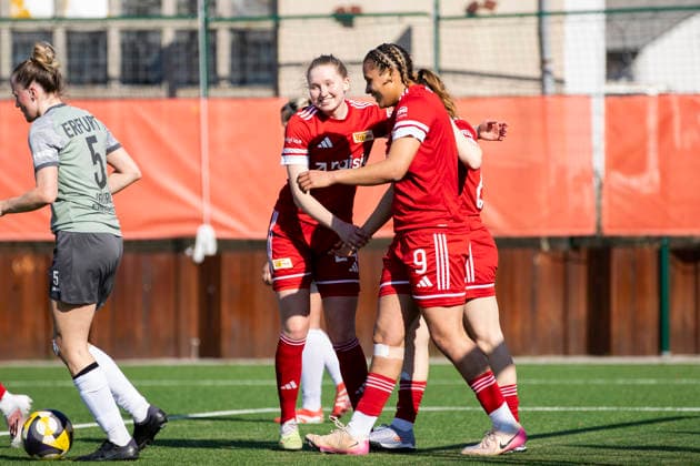 Regionalliga-Nordost Frauen: 1. FC Union Berlin II vs. 1. FFV Erfurt; Berlin; 22.03.2026 Jubel, Hannah Kratz ( 24; 1. FC Union Berlin II) (links) und Carla Jenete Okoro ( 9; 1. FC Union Berlin II) (rechts) Regionalliga-Nordost Frauen: 1. FC Union Berlin II vs. 1. FFV Erfurt; Trainingszentrum Oberspree KR1; 22.03.2026 Copyright: xBEAUTIFULxSPORTS Duehringx