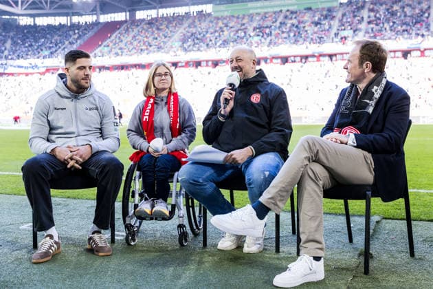 2. Fussball Bundesliga: Fortuna Düsseldorf 1895 - Hertha BSC Berlin; 22.03.2026 Johannes Frey (Judoka, Deutschland), Sandra Mikolaschek (Para Tischtennis, Deutschland) und Dr. Stephan Keller (Oberbürgermeister Düsseldorf) im Gespräch mit Andre Scheidt (Stadionsprecher Fortuna Düsseldorf) OlympiJA, Bewerbung Olympia 2036, 2040, 2044, Bürgerentscheid 2. Fussball Bundesliga, Fortuna Düsseldorf 1895 - Hertha BSC Berlin, Düsseldorf, Merkur Spiel-Arena am 22.03.2026 DFL REGULATIONS PROHIBIT ANY USE OF PHOTOGRAPHS AS IMAGE SEQUENCES AND OR QUASI-VIDEO.