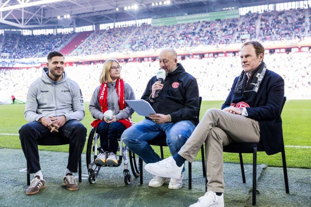 2. Fussball Bundesliga: Fortuna Düsseldorf 1895 - Hertha BSC Berlin; 22.03.2026 Johannes Frey (Judoka, Deutschland), Sandra Mikolaschek (Para Tischtennis, Deutschland) und Dr. Stephan Keller (Oberbürgermeister Düsseldorf) im Gespräch mit Andre Scheidt (Stadionsprecher Fortuna Düsseldorf) OlympiJA, Bewerbung Olympia 2036, 2040, 2044, Bürgerentscheid 2. Fussball Bundesliga, Fortuna Düsseldorf 1895 - Hertha BSC Berlin, Düsseldorf, Merkur Spiel-Arena am 22.03.2026 DFL REGULATIONS PROHIBIT ANY USE OF PHOTOGRAPHS AS IMAGE SEQUENCES AND OR QUASI-VIDEO.