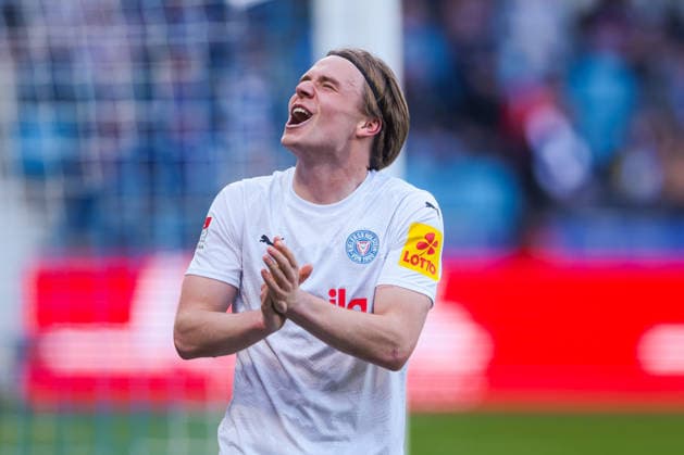 Sport Bilder des Tages 22.03.2026, Fussball, 2. Bundesliga, 27. Spieltag, VfL Bochum 1848 - Holstein Kiel. Jonas Therkelsen (Holstein Kiel) bejubelt das Tor zum 2:3. Bochum Vonovia Ruhrstadion NRW Deutschland xRHR-FOTO DEx