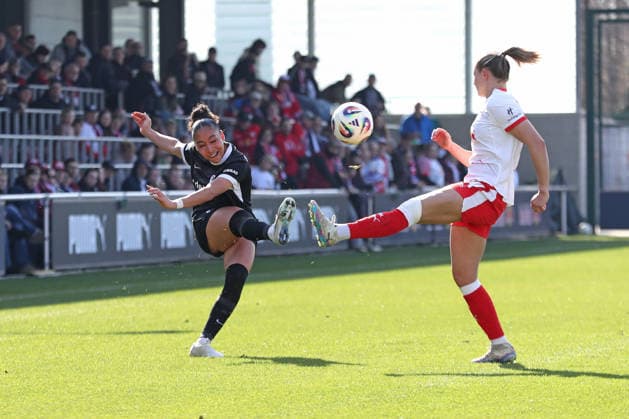 Google Pixel Frauen-Bundesliga, RB Leipzig - SC Freiburg; 22.03.2026 Nicole Ojukwu (6, SC Freiburg). Fußball, Google Pixel Frauen-Bundesliga, Saison 2025 2026, 21. Spieltag: RB Leipzig vs. SC Freiburg am 22.03.2026, Trainingszentrum Cottaweg, Leipzig. DFB REGULATIONS PROHIBIT ANY USE OF PHOTOGRAPHS AS IMAGE SEQUENCES AND OR QUASI-VIDEO. Copyright: xBEAUTIFULxSPORTS JanxKaeferx