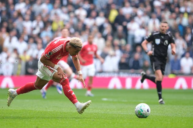 Omari Hutchinson of Nottingham Forest seen in action during the Premier league football match between Tottenham Hotspur and Nottingham Forest at the Tottenham Hotspur Stadium in London. Copyright: xPaulxBonserx xSportsxPressxPhotox Sportspressphoto_SPR116357