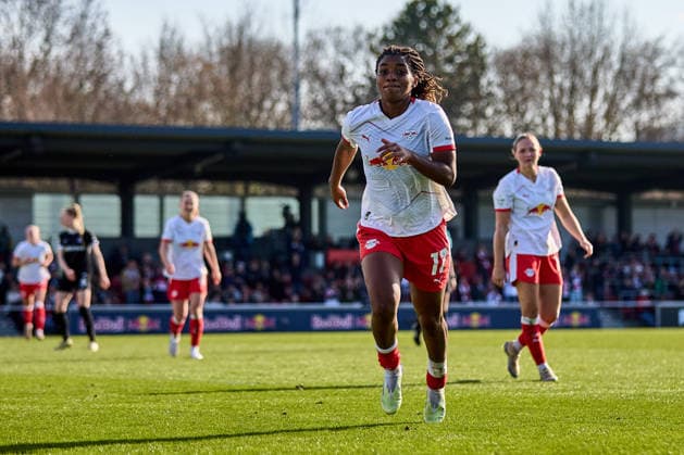 22.03.2026, GER, Frauenfußball, BL, 2025 2026, RB Leipzig - SC Freiburg Delice Boboy (17, RB Leipzig), Jubel nach 2:0 Leipzig Trainingszentrum der Roten Bulle Sachsen Deutschland