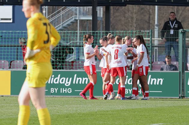 Google Pixel Frauen-Bundesliga, RB Leipzig - SC Freiburg; 22.03.2026 Tor-Jubel nach dem Treffer zum 2:0 durch Delice Boboy (17, RB Leipzig). Fußball, Google Pixel Frauen-Bundesliga, Saison 2025 2026, 21. Spieltag: RB Leipzig vs. SC Freiburg am 22.03.2026, Trainingszentrum Cottaweg, Leipzig. DFB REGULATIONS PROHIBIT ANY USE OF PHOTOGRAPHS AS IMAGE SEQUENCES AND OR QUASI-VIDEO. Copyright: xBEAUTIFULxSPORTS JanxKaeferx