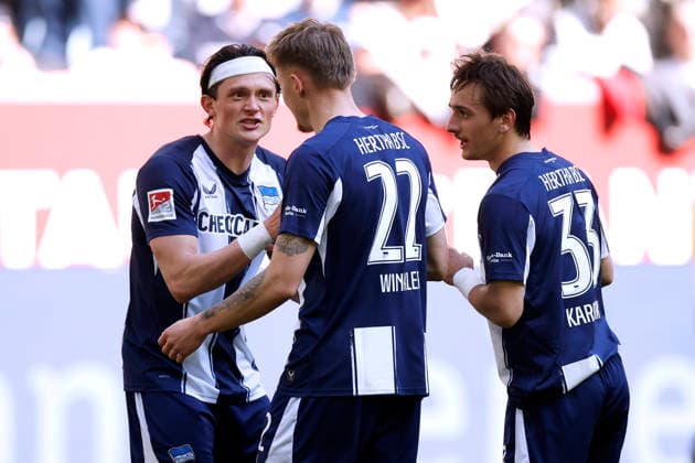 REESE Fabian Kapitaen Team Hertha BSC jubelt mit WINKLER Marten 2. Fussball Bundesliga Saison 2025-2026 Spiel Fortuna Duesseldorf - Hertha BSC 2 : 5 am 22.03. 2026 in Duesseldorf DFL REGULATIONS PROHIBIT ANY USE OF PHOTOGRAPHS as IMAGE SEQUENCES and or QUASI-VIDEO