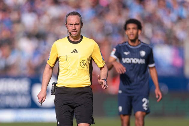 22.03.2026, Fussball, 2. Bundesliga, 27. Spieltag, VfL Bochum 1848 - Holstein Kiel. Schiedsrichter Patrick Alt (GER). Bochum Vonovia Ruhrstadion NRW Deutschland xRHR-FOTO DEx