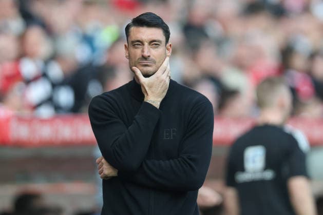 Sport Bilder des Tages 1. FSV Mainz 05 - Eintracht Frankfurt, 1. FBL Trainer Albert Riera (Eintracht Frankfurt). Bundesligaspiel zwischen dem 1. FSV Mainz 05 und Eintracht Frankfurt am 22. März 2026 in der MEWA Arena in Mainz., Mainz Rheinland-Pfalz Deutschland MEWA Arena *** 1 FSV Mainz 05 Eintracht Frankfurt, 1 FBL Coach Albert Riera Eintracht Frankfurt Bundesliga match between 1 FSV Mainz 05 and Eintracht Frankfurt on March 22, 2026 at the MEWA Arena in Mainz , Mainz Rheinland Pfalz Germany MEWA Arena
