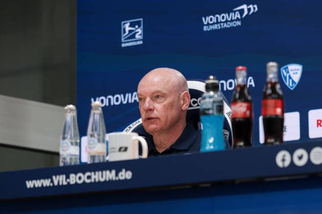 22.03.2026, Fussball, 2. Bundesliga, 27. Spieltag, VfL Bochum 1848 - Holstein Kiel. Pressekonferenz mit Trainer Uwe Rösler (VfL Bochum 1848). Bochum Vonovia Ruhrstadion NRW Deutschland xRHR-FOTO DEx